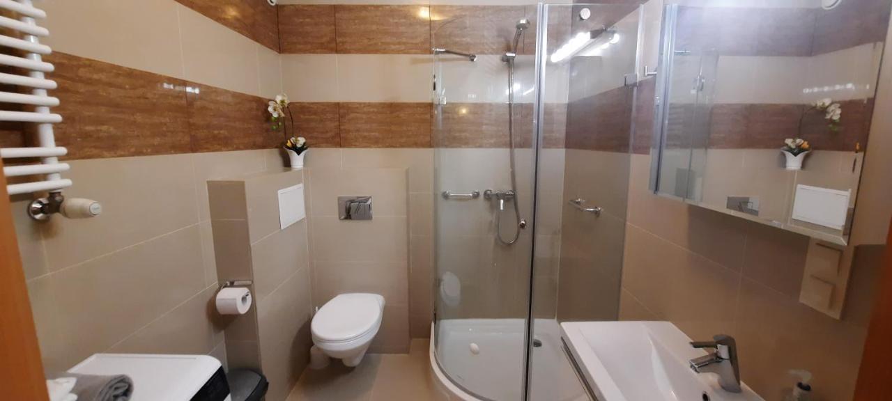 Angel City Apartments Красков Екстериор снимка